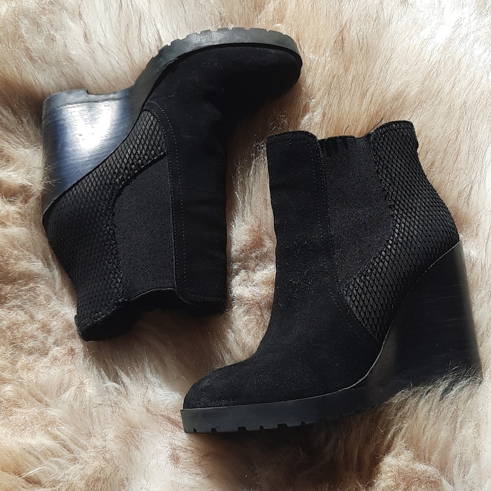 Black short booties